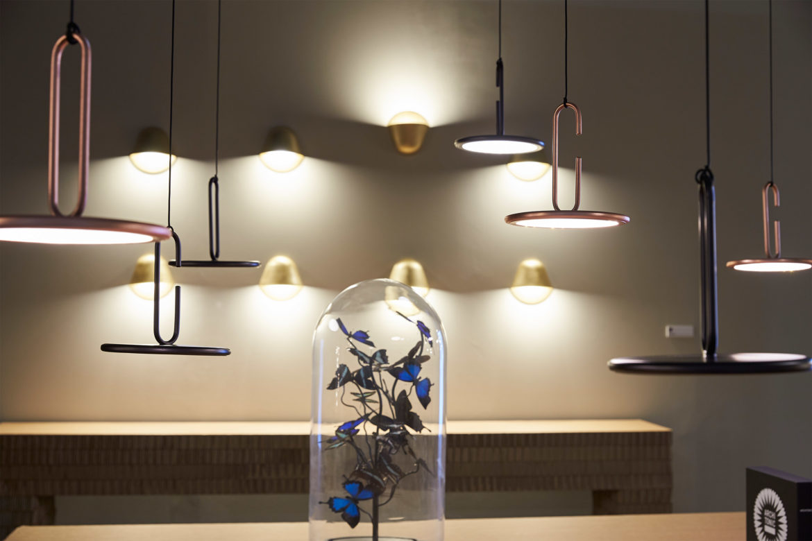 Funzionalità e atmosfera per Pentalight questo connubio significa creare una luce che dà vita ad un nuovo spazio da abitare.