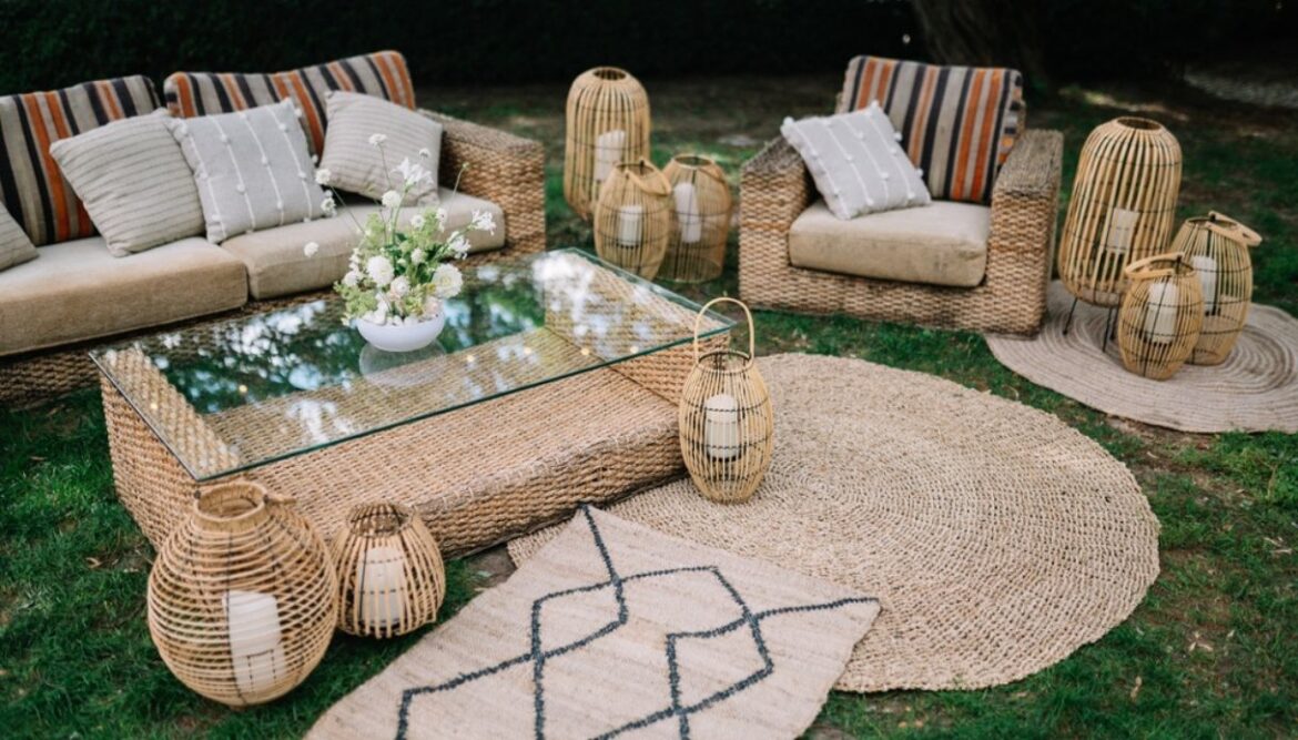 La tendenza dell’estate 2025. Organizzare un Ferragosto indimenticabile a casa con stile, colore e comfort